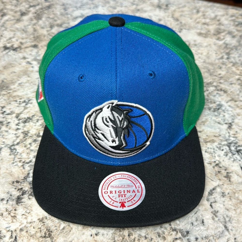 Dallas Mavericks Mitchell & Ness SnapBack Flat bill